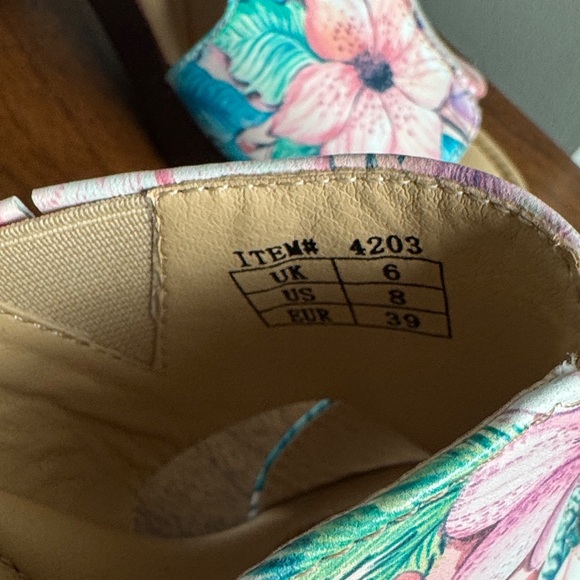 Anuschka Women's Bird and Floral Pink and Blue Mules - Picture 3 of 7